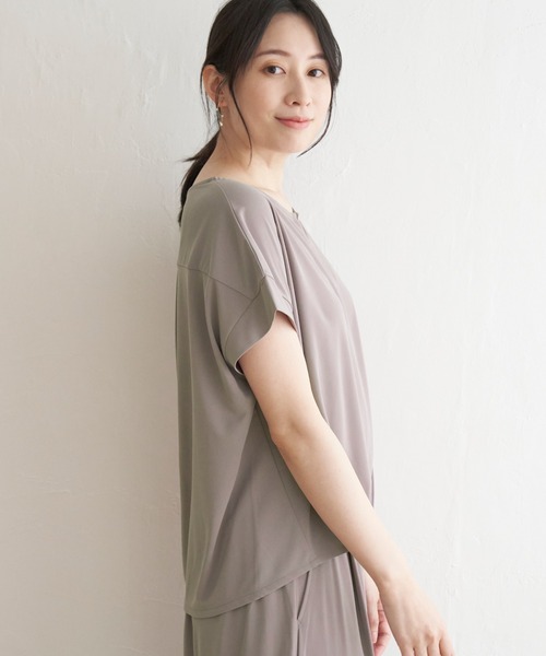 IKKA LOUNGE（イッカラウンジ）の「【セットアップ対応】GOKU楽さらっとリラックスプルオーバー（Tシャツ/カットソー・レディース・ブラック/その他1/ベージュ・M/L/S）」の6枚目の写真