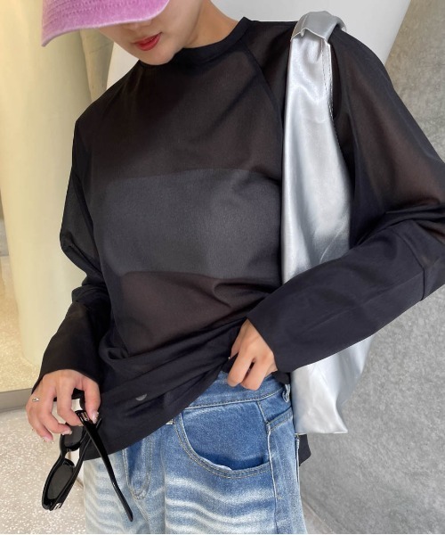 ENIM BY VICKY(エニムバイビッキー)の「シアーラグランロンT《手洗い可能》(Tシャツ/カットソー・レディース・ホワイト/ブルー/ブラック・M)」の2枚目の写真