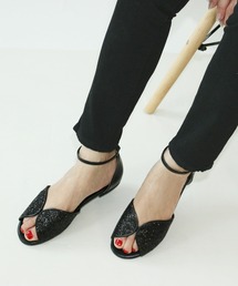 Fin | バタフライストラップサンダル【低反発スポンジ入り】(サンダル)