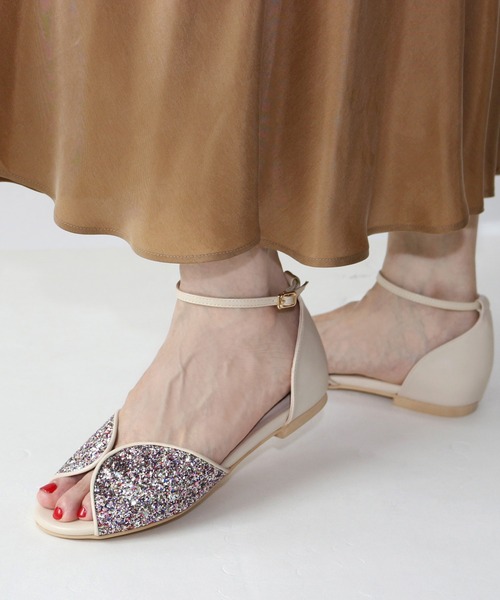 Fin（フィン）の「バタフライストラップサンダル【低反発スポンジ入り】（サンダル・レディース・ブラック/ブラック系その他/シルバー/パープル/ベージュ・LL/S/M/L）」の21枚目の写真