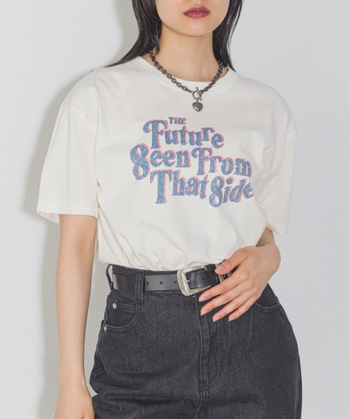 PAGEBOY（ページボーイ）の「アソートグラフィックルーズT（Tシャツ/カットソー・レディース・チャコールグレー/ブラック/アイボリー系1/オフホワイト/ブルー/アイボリー/グリーン/ベージュ/オレンジ・FREE）」の6枚目の写真