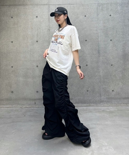 PAGEBOY（ページボーイ）の「アソートグラフィックルーズT（Tシャツ/カットソー・レディース・チャコールグレー/ブラック/アイボリー系1/オフホワイト/ブルー/アイボリー/グリーン/ベージュ/オレンジ・FREE）」の16枚目の写真