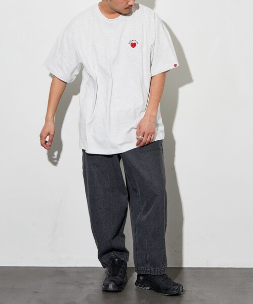 FREAK'S STORE（フリークスストア）の「Kurt Wu/カート ウー 風船ハートロゴ バックプリントTEE/リラックスフィット（Tシャツ/カットソー・メンズ・ホワイト/グレー/ブラック・MEDIUM/LARGE/X-LARGE）」の22枚目の写真