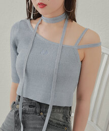 チョーカー付アシメ胸刺繍ニット