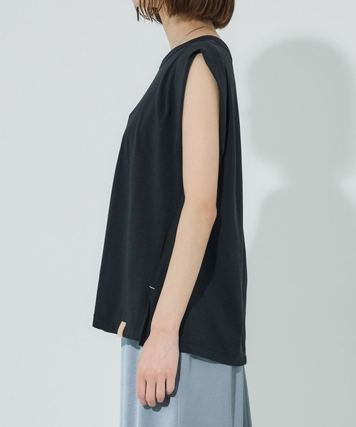 PUBLIC TOKYO（パブリックトウキョウ）の「タックショルダーリラックスTEE（Tシャツ/カットソー・レディース・ホワイト/ピンク/ブラック・FREE）」の17枚目の写真