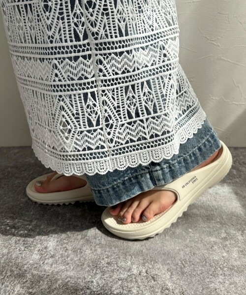 fredy emue（フレディエミュ）の「【MEI/メイ】TONG SANDAL リカバリーサンダル EVA（サンダル・レディース・ブラック/オフホワイト・S/M/L）」の4枚目の写真