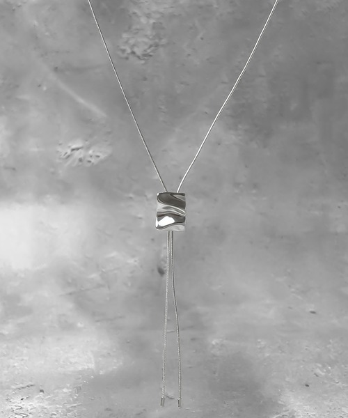 SBG（エスビー）の「SBG ニュアンスメタルループタイネックレス（ネックレス・メンズ・シルバー・FREE）」の3枚目の写真