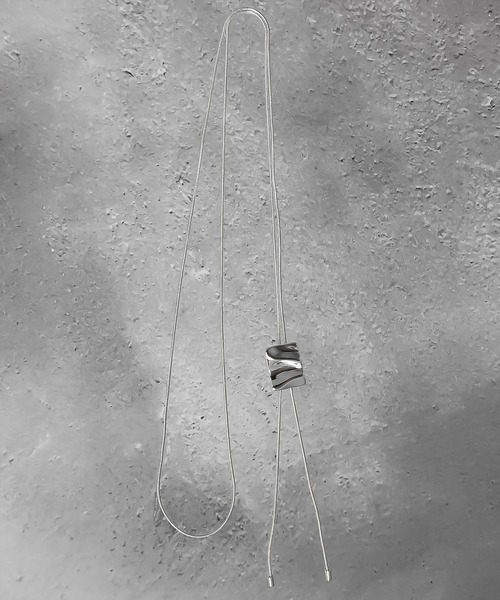 SBG（エスビー）の「SBG ニュアンスメタルループタイネックレス（ネックレス・メンズ・シルバー・FREE）」の5枚目の写真