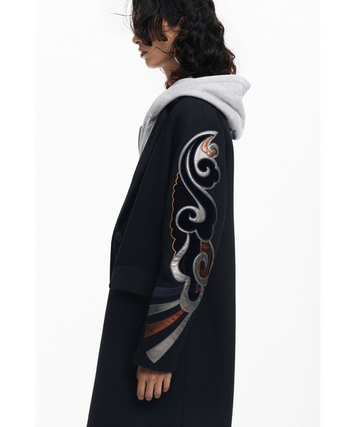 Desigual(デシグアル)の「CRACOVIA オーバーコート(チェスターコート・レディース・ブラック・XS/S/M/L/XL)」の6枚目の写真