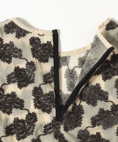 Demi-Luxe BEAMS（デミルクス ビームス）の「モールヤーン フラワー