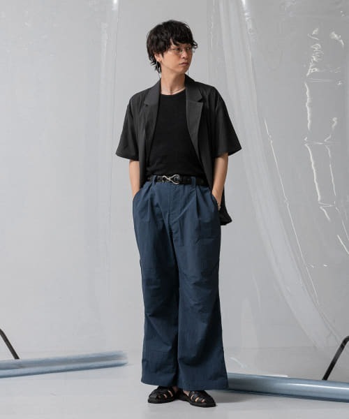 SENSE OF PLACE by URBAN RESEARCH（センスオブプレイスバイアーバンリサーチ）の「『わたべ×SOP』ナイロンフレアワイドパンツ（その他パンツ・メンズ・ブラック/ブルー系その他・MEDIUM/LARGE）」の4枚目の写真