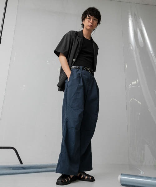 SENSE OF PLACE by URBAN RESEARCH（センスオブプレイスバイアーバンリサーチ）の「『わたべ×SOP』ナイロンフレアワイドパンツ（その他パンツ・メンズ・ブラック/ブルー系その他・MEDIUM/LARGE）」の6枚目の写真