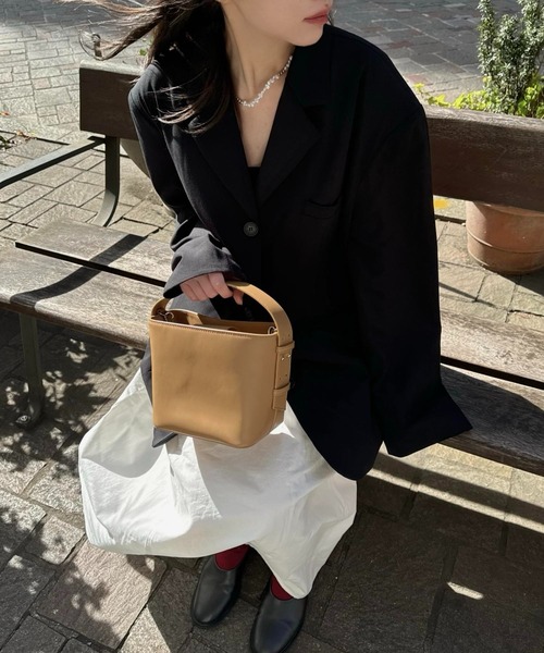EFOLE（エフォル）の「Square widehandle shoulder bag/ スクエア ワイドハンドル ショルダーバッグ（ショルダーバッグ・レディース・ブラック/ベージュ・FREE）」の14枚目の写真