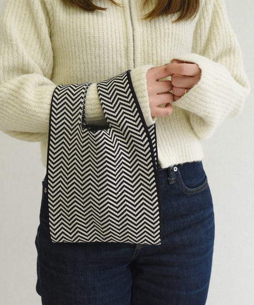 DAY CLOSET(デイ クローゼット)の「【全12色】折りたためるミニニットトートバッグ(トートバッグ・レディース・ブラック×ホワイト/ブラウン系その他/ベージュ系その他/ドット/チェック/トリコロール/ブラウン系その他2/ブラウン系その他3/ブラック系その他2/ブラック系その他3/ブラウン/ベージュ・ONE SIZE)」の20枚目の写真