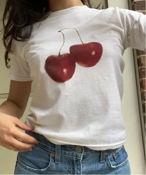 BARELY BLUE(ベアリーブルー)の「【 BARELY BLUE / ベアリーブルー 】 ビビッド チェリー Tシャツ / 半袖(Tシャツ/カットソー・レディース・ホワイト/ブラック/ブルー/レッド・M/L)」の5枚目の写真