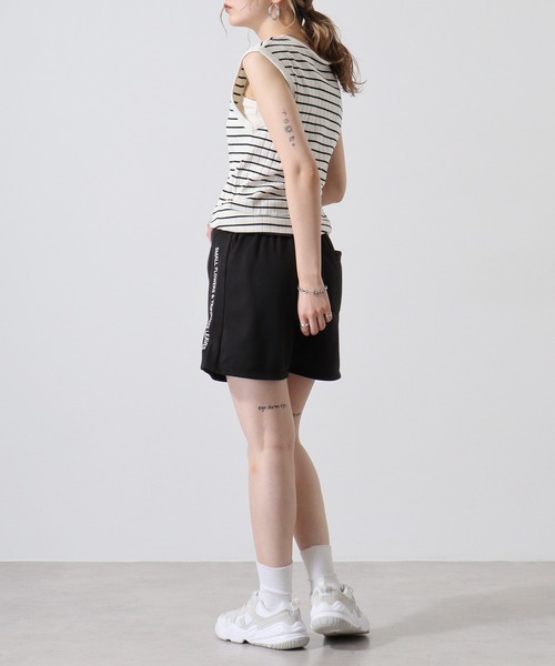 atONE(アットワン)の「ミニ裏毛サイドロゴショートパンツ(その他パンツ・レディース・ブラック/ネイビー・L/M)」の4枚目の写真