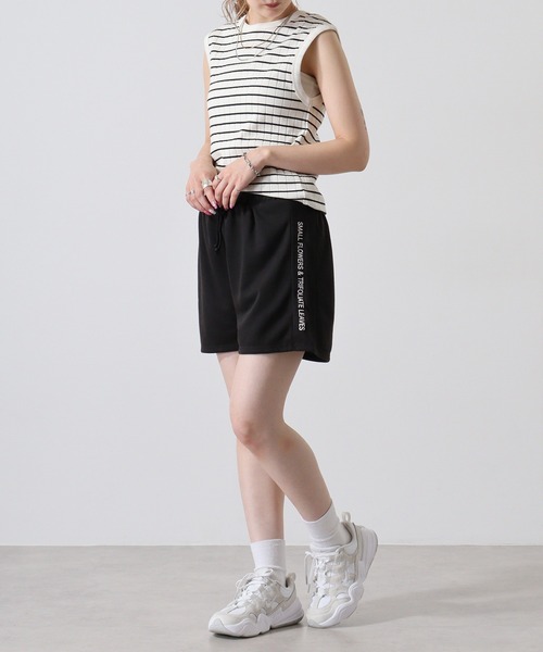 atONE(アットワン)の「ミニ裏毛サイドロゴショートパンツ(その他パンツ・レディース・ブラック/ネイビー・L/M)」の3枚目の写真