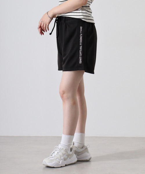 atONE(アットワン)の「ミニ裏毛サイドロゴショートパンツ(その他パンツ・レディース・ブラック/ネイビー・L/M)」の18枚目の写真