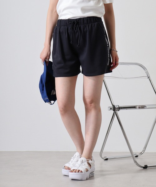 atONE(アットワン)の「ミニ裏毛サイドロゴショートパンツ(その他パンツ・レディース・ブラック/ネイビー・L/M)」の17枚目の写真