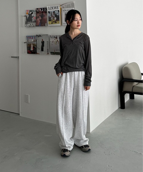 feepur（フェピュール）の「ピンタック裏起毛ワイドスウェットパンツ（スウェットパンツ・レディース・杢グレー/ブラック/オートミール・SMALL/MEDIUM）」の12枚目の写真