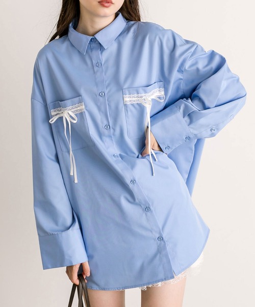 OLIVE des OLIVE（オリーブデオリーブ）の「リボンポケットBIGシャツ（シャツ/ブラウス・レディース・チャコールグレー/ベージュ系その他/グレー系その他/ブルー・FREE）」の4枚目の写真