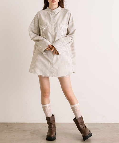 OLIVE des OLIVE（オリーブデオリーブ）の「リボンポケットBIGシャツ（シャツ/ブラウス・レディース・チャコールグレー/ベージュ系その他/グレー系その他/ブルー・FREE）」の9枚目の写真