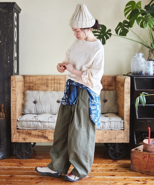 CUBE SUGAR（キューブシュガー）の「ガーゼ裏毛スウェット変形ドルマンプルオーバー（スウェット・レディース・ナチュラル/グリーン系その他/ブラック/グリーン・M）」の7枚目の写真