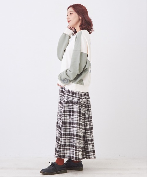 CUBE SUGAR（キューブシュガー）の「ガーゼ裏毛スウェット変形ドルマンプルオーバー（スウェット・レディース・ナチュラル/グリーン系その他/ブラック/グリーン・M）」の17枚目の写真