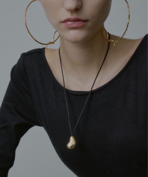 loni（ロニ）の「Nuance Beans Necklace（ネックレス・レディース・ゴールド/シルバー・FREE）」の3枚目の写真