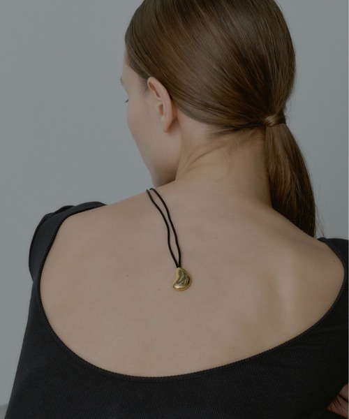 loni（ロニ）の「Nuance Beans Necklace（ネックレス・レディース・ゴールド/シルバー・FREE）」の13枚目の写真