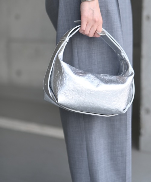 Marient（マリエント）の「シックムードクロスBAG（ショルダーバッグ・レディース・シルバー/オフホワイト/ブラック・FREE）」の17枚目の写真