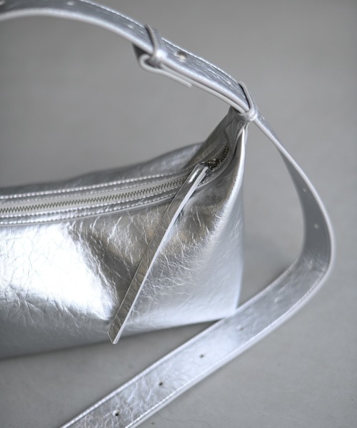 Marient（マリエント）の「シックムードクロスBAG（ショルダーバッグ・レディース・シルバー/オフホワイト/ブラック・FREE）」の20枚目の写真