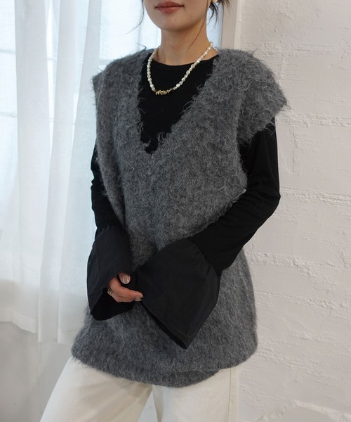 CORNERS(コーナーズ)の「起毛シャギーオーバーサイズVネックベスト(ベスト・レディース・ベージュ/パープル/チャコールグレー/ブルー・M)」の7枚目の写真