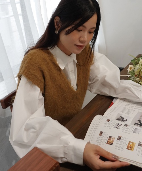 CORNERS(コーナーズ)の「起毛シャギーオーバーサイズVネックベスト(ベスト・レディース・ベージュ/パープル/チャコールグレー/ブルー・M)」の14枚目の写真