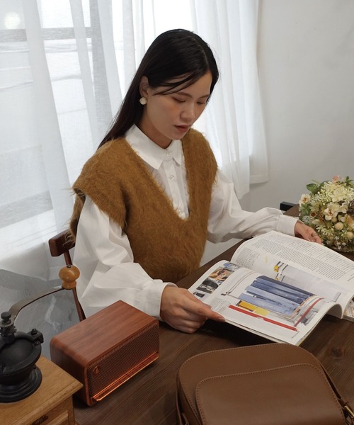 CORNERS(コーナーズ)の「起毛シャギーオーバーサイズVネックベスト(ベスト・レディース・ベージュ/パープル/チャコールグレー/ブルー・M)」の15枚目の写真