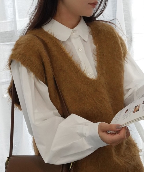 CORNERS(コーナーズ)の「起毛シャギーオーバーサイズVネックベスト(ベスト・レディース・ベージュ/パープル/チャコールグレー/ブルー・M)」の16枚目の写真