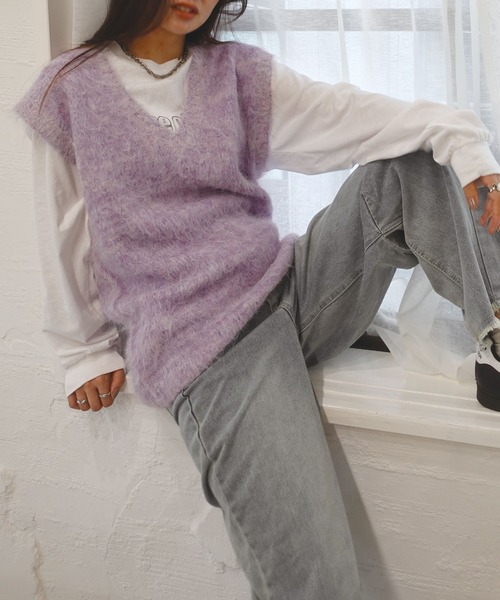 CORNERS(コーナーズ)の「起毛シャギーオーバーサイズVネックベスト(ベスト・レディース・ベージュ/パープル/チャコールグレー/ブルー・M)」の21枚目の写真