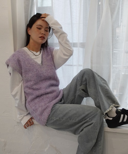 CORNERS(コーナーズ)の「起毛シャギーオーバーサイズVネックベスト(ベスト・レディース・ベージュ/パープル/チャコールグレー/ブルー・M)」の22枚目の写真