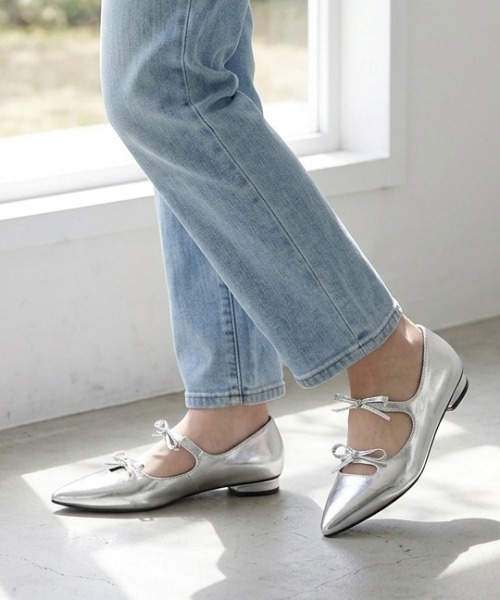 Per sist ence(パーシエンス)の「ダブルリボンパンプス(パンプス・レディース・ホワイト/シルバー/ブラック・MEDIUM/LARGE)」の19枚目の写真