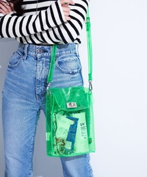 FRUIT OF THE LOOM（フルーツオブザルーム）の「FRUIT OF THE LOOM VINYL SHOULDER BAG & STICKER SEAL SET / PVC / クリアバッグ / カラーバッグ / ユニセックス（ショルダーバッグ）」