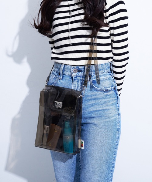 FRUIT OF THE LOOM(フルーツオブザルーム)の「FRUIT OF THE LOOM VINYL SHOULDER BAG & STICKER SEAL SET / PVC / クリアバッグ / ジェリー / ゼリー(ショルダーバッグ・レディース・オレンジ/ブラウン/ブラック/ミント・FREE)」の18枚目の写真