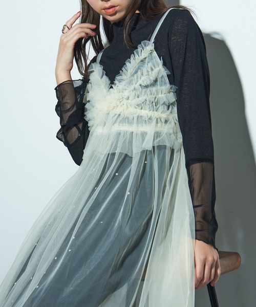 MAISON BREEZE reveur(メゾンブリーズレヴール)の「【MAISON BREEZE reveur】チュールキャミワンピース trc(ワンピース・レディース・グレー/アイボリー/ブラック・FREE)」の2枚目の写真