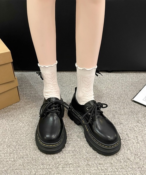 Lace Ladies(レースレディース)の「販売終了 ラウンドトゥ レザー調 厚底 レースアップ シューズ(ローファー・レディース・ブラウン/ブラック・22.5cm/23cm/23.5cm/24cm/24.5cm/25cm)」の11枚目の写真