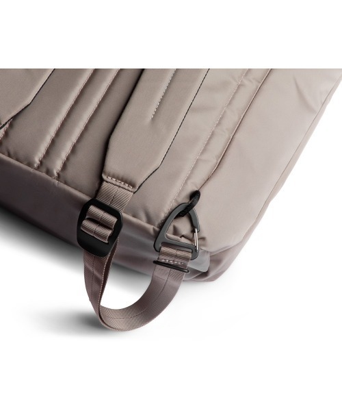 entre square(アントレスクエアー)の「Bellroy/トートバック/バックパック Laneway Totekpack ファウン(トートバッグ・メンズ・チャコールグレー・ONE SIZE)」の9枚目の写真