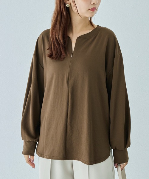 LAVEANGE(ラビアンジェ)の「フロントファスナープルオーバー(シャツ/ブラウス・レディース・ブラック/オフホワイト/ブラウン・4L/3L/LL/M/5L)」の3枚目の写真