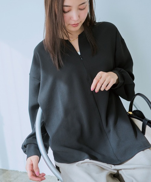 LAVEANGE(ラビアンジェ)の「フロントファスナープルオーバー(シャツ/ブラウス・レディース・ブラック/オフホワイト/ブラウン・4L/3L/LL/M/5L)」の9枚目の写真