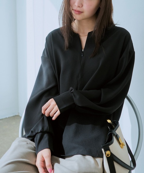 LAVEANGE(ラビアンジェ)の「フロントファスナープルオーバー(シャツ/ブラウス・レディース・ブラック/オフホワイト/ブラウン・4L/3L/LL/M/5L)」の10枚目の写真