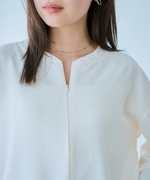 LAVEANGE(ラビアンジェ)の「フロントファスナープルオーバー(シャツ/ブラウス・レディース・ブラック/オフホワイト/ブラウン・4L/3L/LL/M/5L)」の22枚目の写真