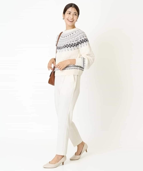 a.v.v（アーヴェヴェ）の「モールヤーン求心柄ニットプルオーバー（ニット/セーター・レディース・アイボリー/グレー・40/36/38）」の5枚目の写真