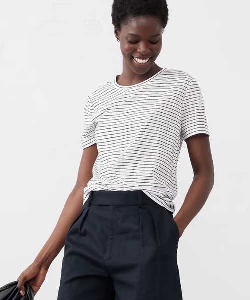 BANANA REPUBLIC FACTORY STORE（バナナリパブリック ファクトリーストア）の「BANANA REPUBLIC FACTORY STORE　　リネンブレンドクルーネック半袖Tシャツ（Tシャツ/カットソー・レディース・イエロー/ライトブルー/ナチュラル/ホワイト/ネイビー/ストライプ/ブラウン・XS/S/M/L）」の7枚目の写真